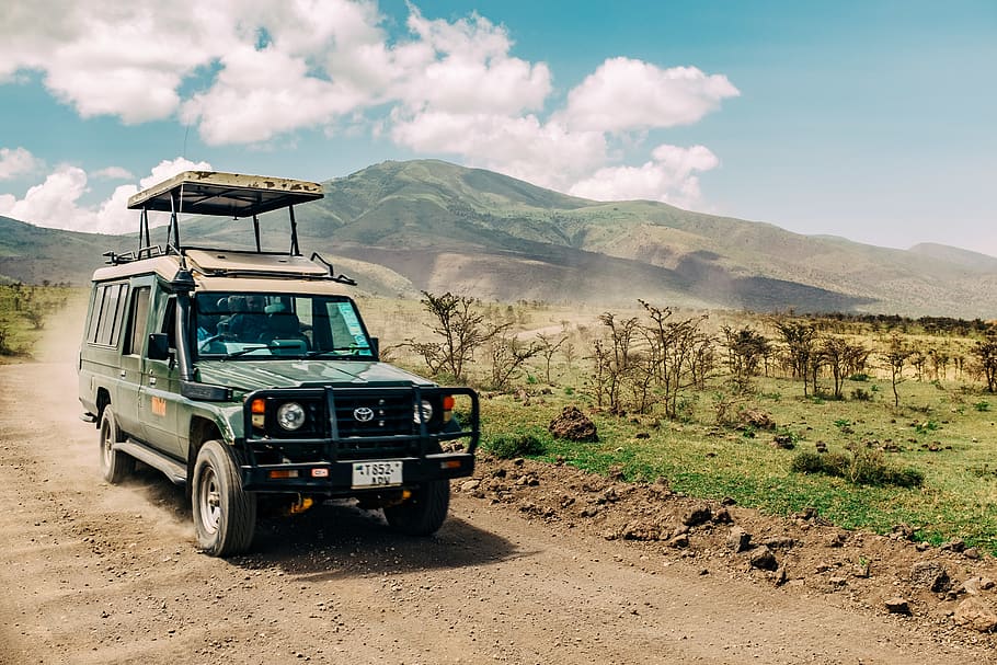 toyota-car-offroad-safari